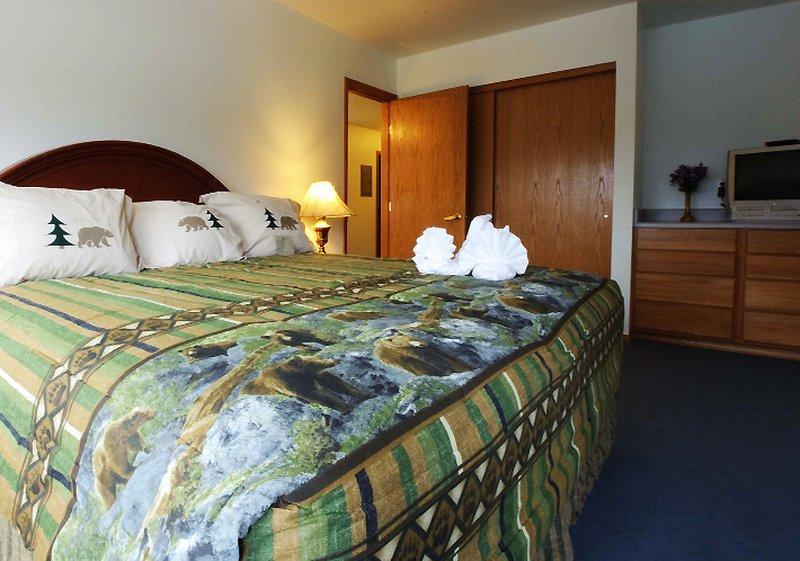 Frontier Suites Hotel In جونو المظهر الخارجي الصورة