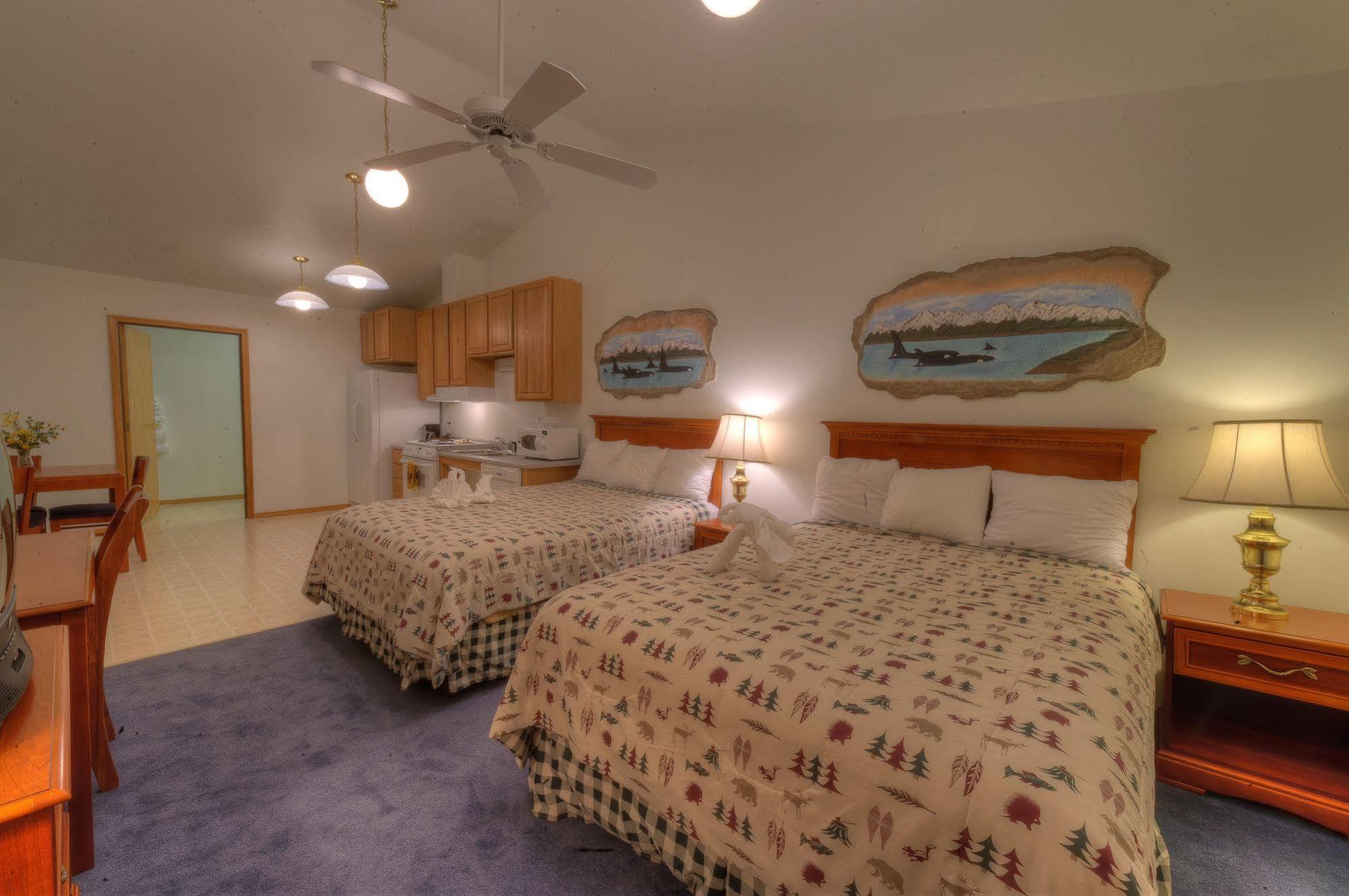 Frontier Suites Hotel In جونو المظهر الخارجي الصورة